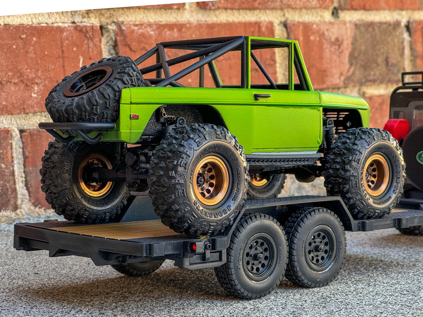 Bronco styled body for SCX 24 in Wicked Green!