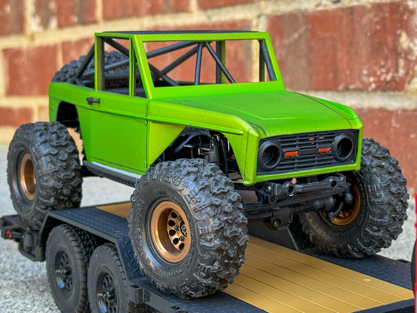 Bronco styled body for SCX 24 in Wicked Green!