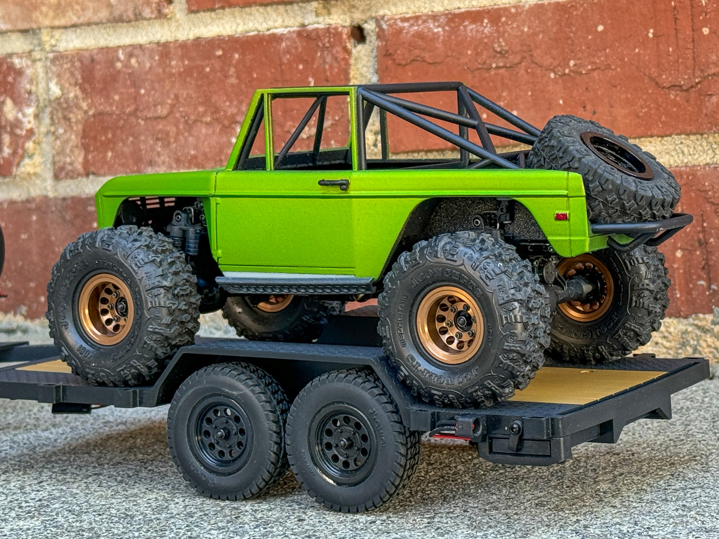 Bronco styled body for SCX 24 in Wicked Green!